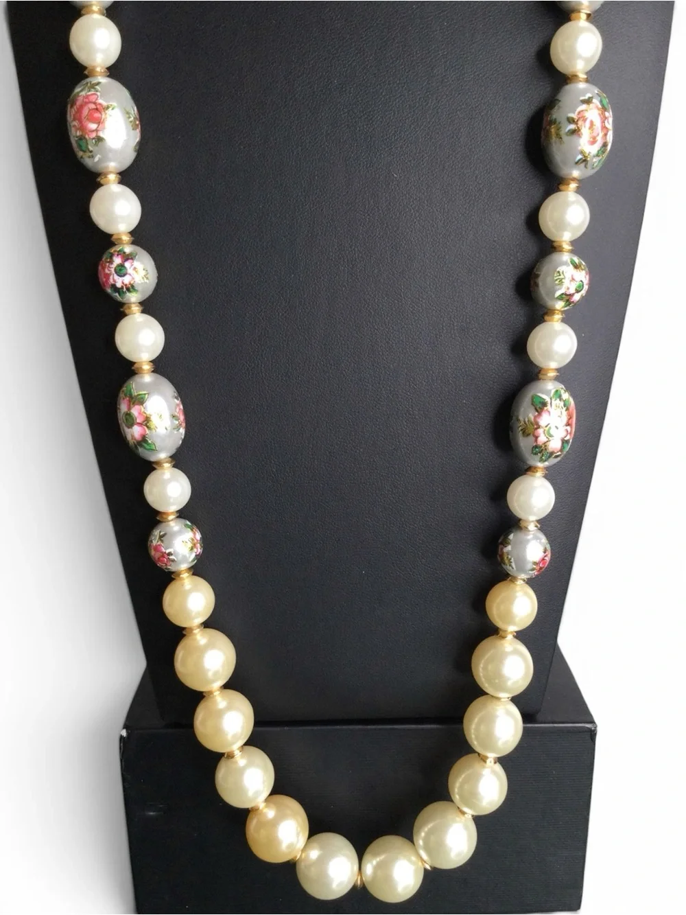 Vtg Graduated Faux‑Pearl Necklace w/ Gray Lacquered Tensha‑Style Floral Beads - Picture 10 of 15
